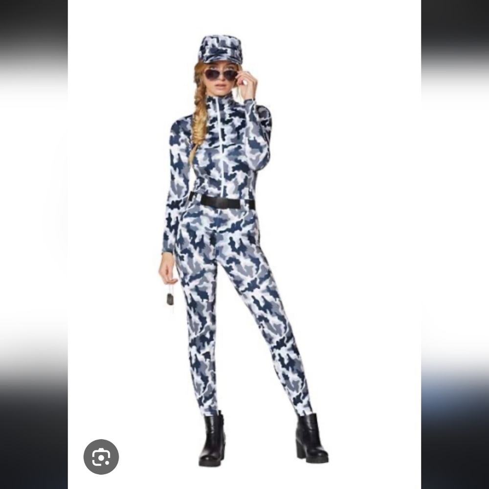 Spirit Halloween Snow Soldier Costume Camouflage Jumpsuit in Black and White S